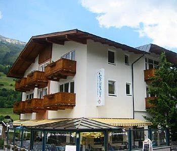 Garni Schranz 3*